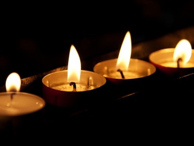 Organize a Candlelit Dinner to Celebrate Earth Hour